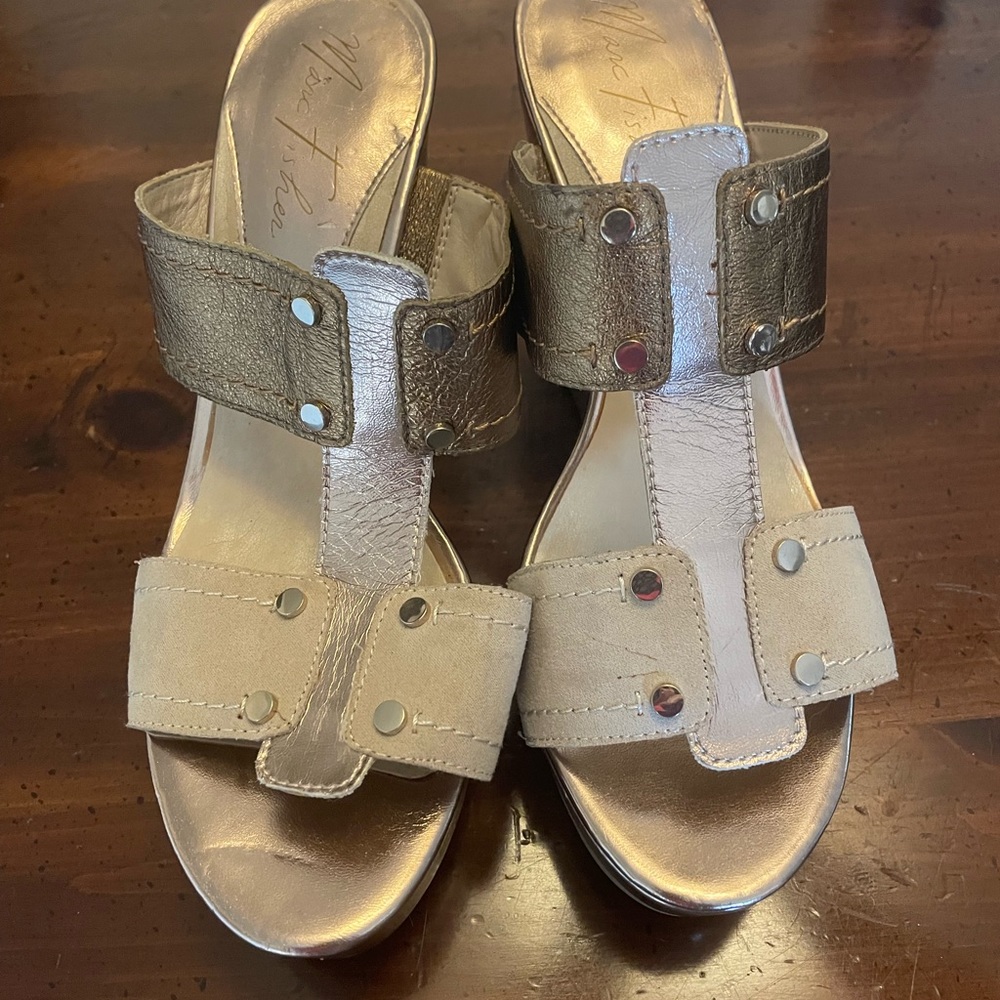 NWOT never worn Marc Fisher gold wedges